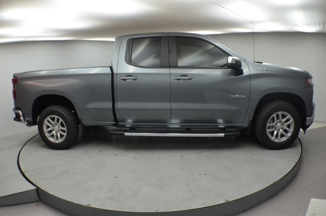 Used 2019 Chevrolet Silverado 1500 LT w/ Texas Edition RWD image 12