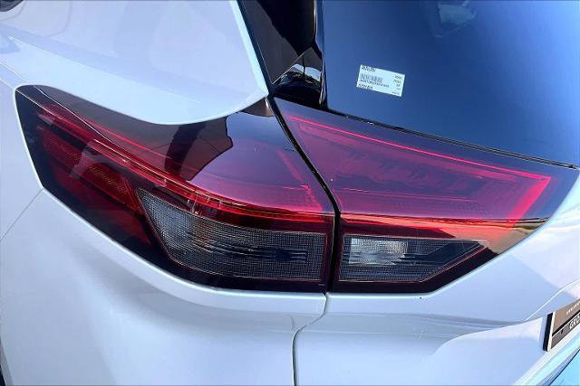 Certified 2025 Nissan Rogue Platinum AWD/4WD image 29