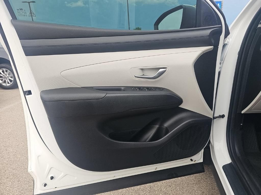Certified 2025 Hyundai Tucson SEL AWD/4WD image 10