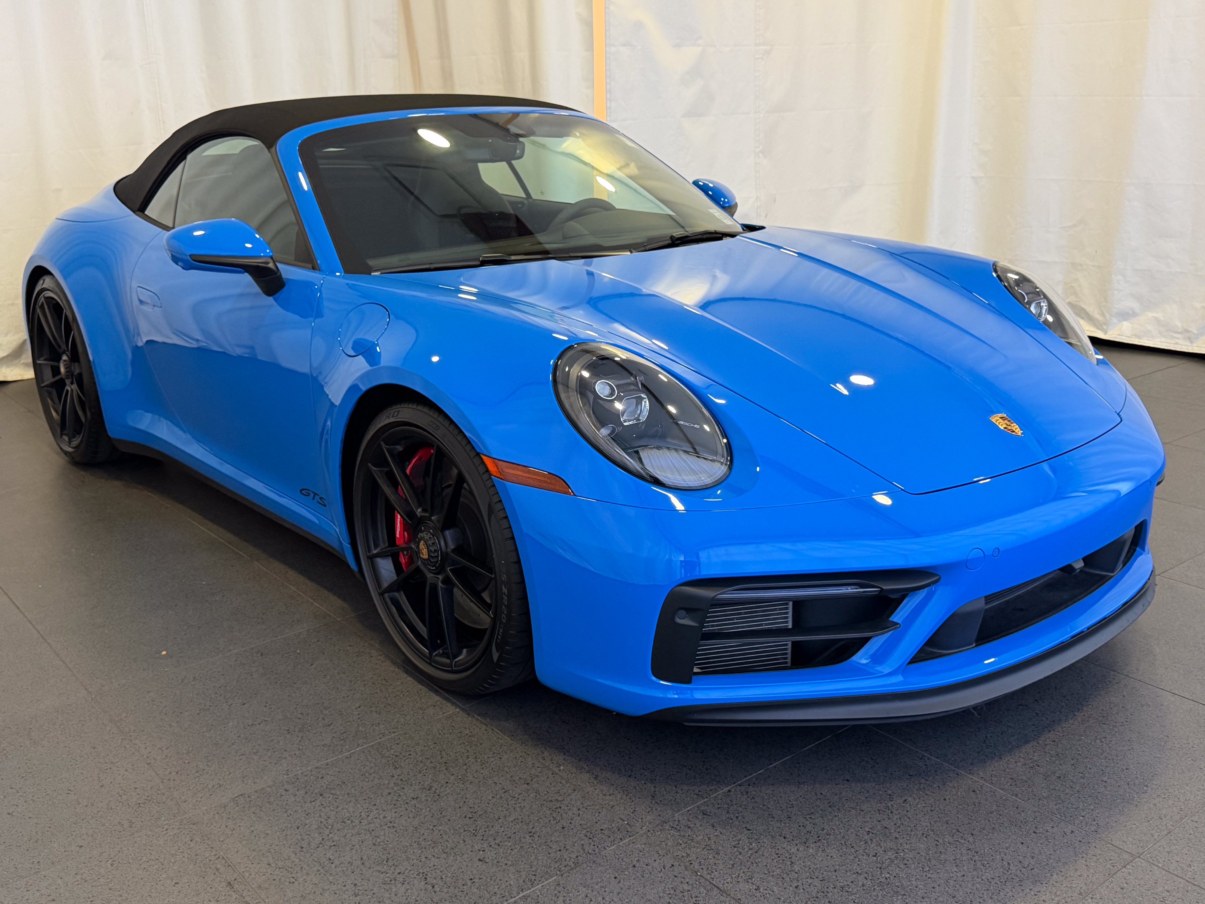 Used 2024 Porsche 911 Carrera GTS RWD image 7