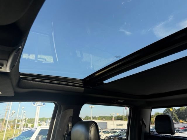 Used 2019 Ford F150 Lariat w/ Equipment Group 502A Luxury AWD/4WD image 33