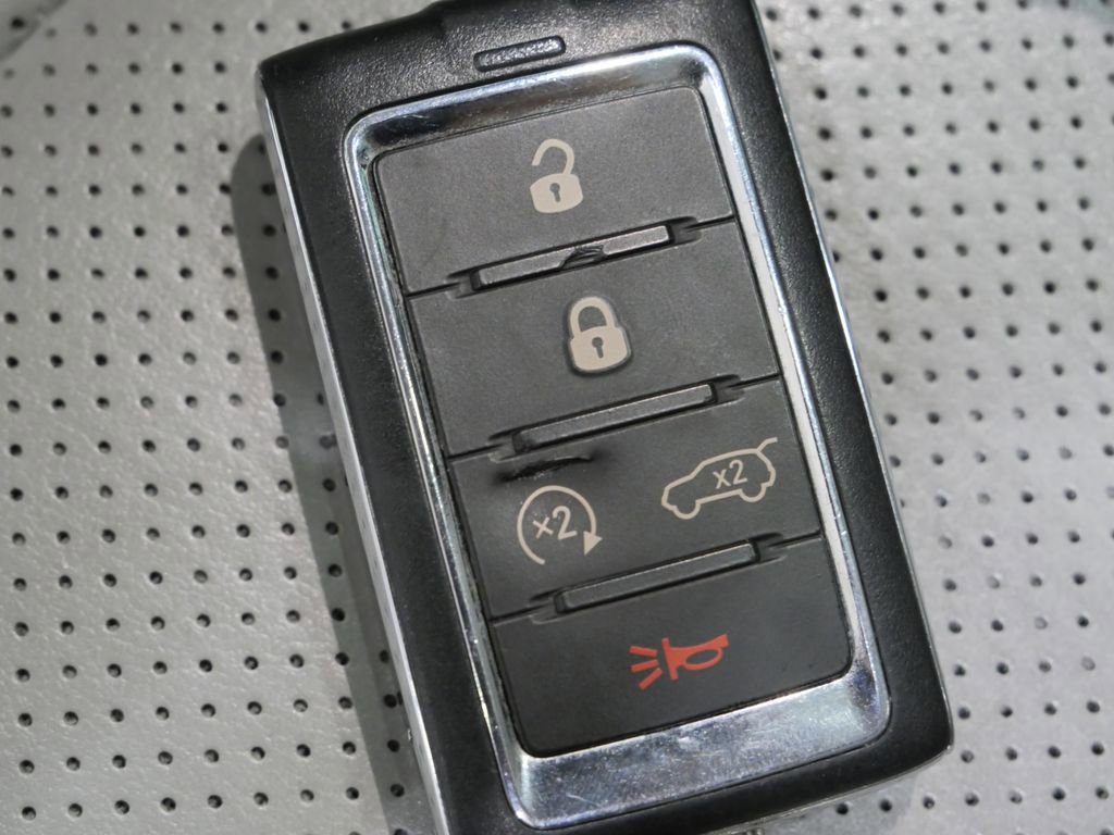 Used 2022 Jeep Grand Cherokee L Overland w/ Advanced Protech Group III AWD/4WD image 33