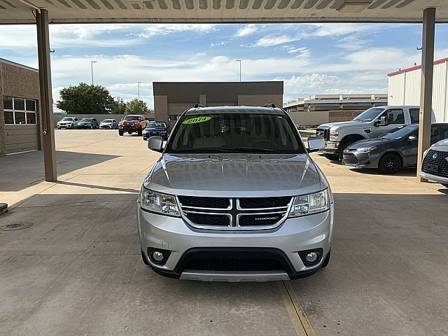 Used 2014 Dodge Journey SXT w/ Flexible Seating Group FWD image 2