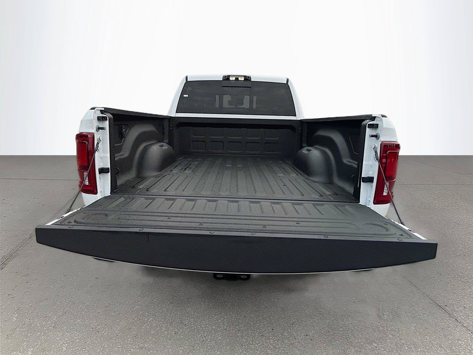 New 2026 RAM 2500 Laramie w/ Sport Appearance Package AWD/4WD image 12