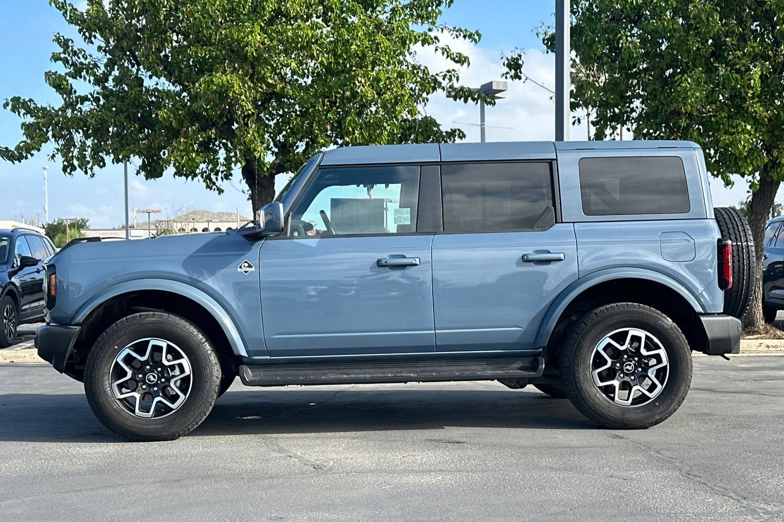 Used 2025 Ford Bronco Outer Banks image 7