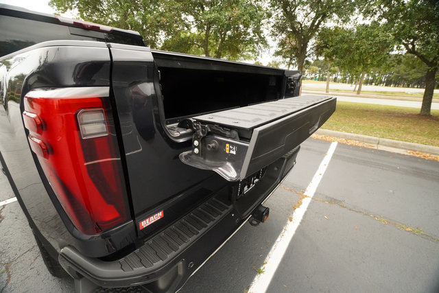 Used 2024 GMC Sierra 2500 Denali w/ Denali Reserve Package AWD/4WD image 11