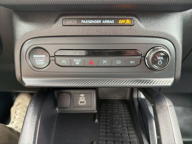 Used 2025 Ford Bronco Sport Badlands image 32