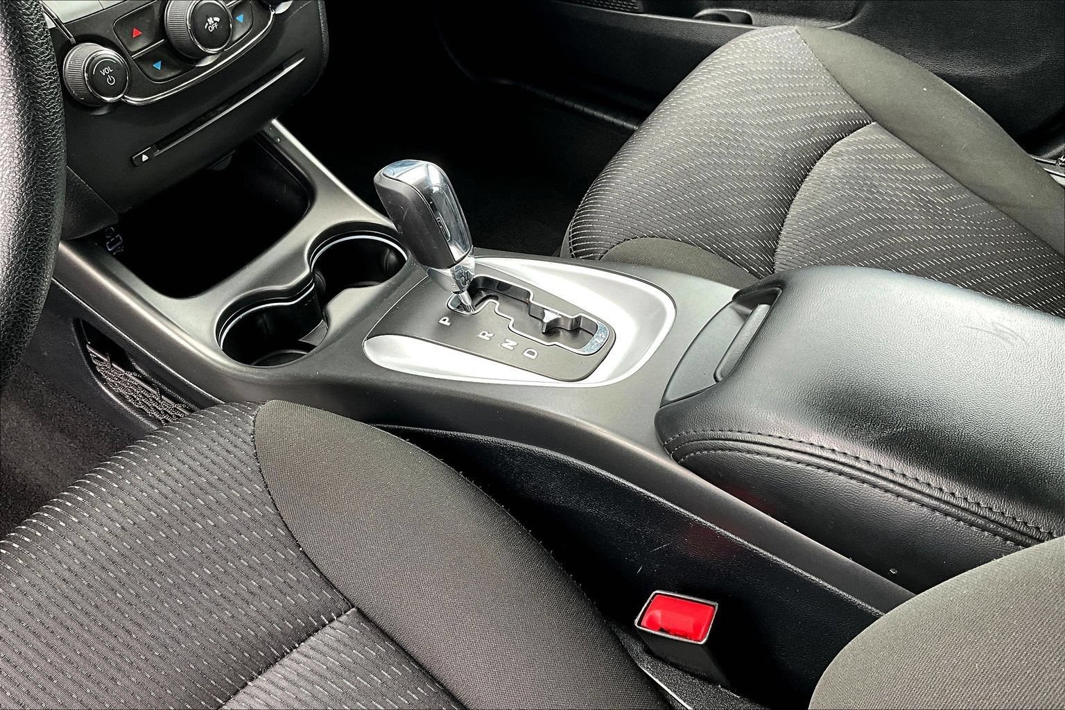 Used 2019 Dodge Journey SE FWD image 14