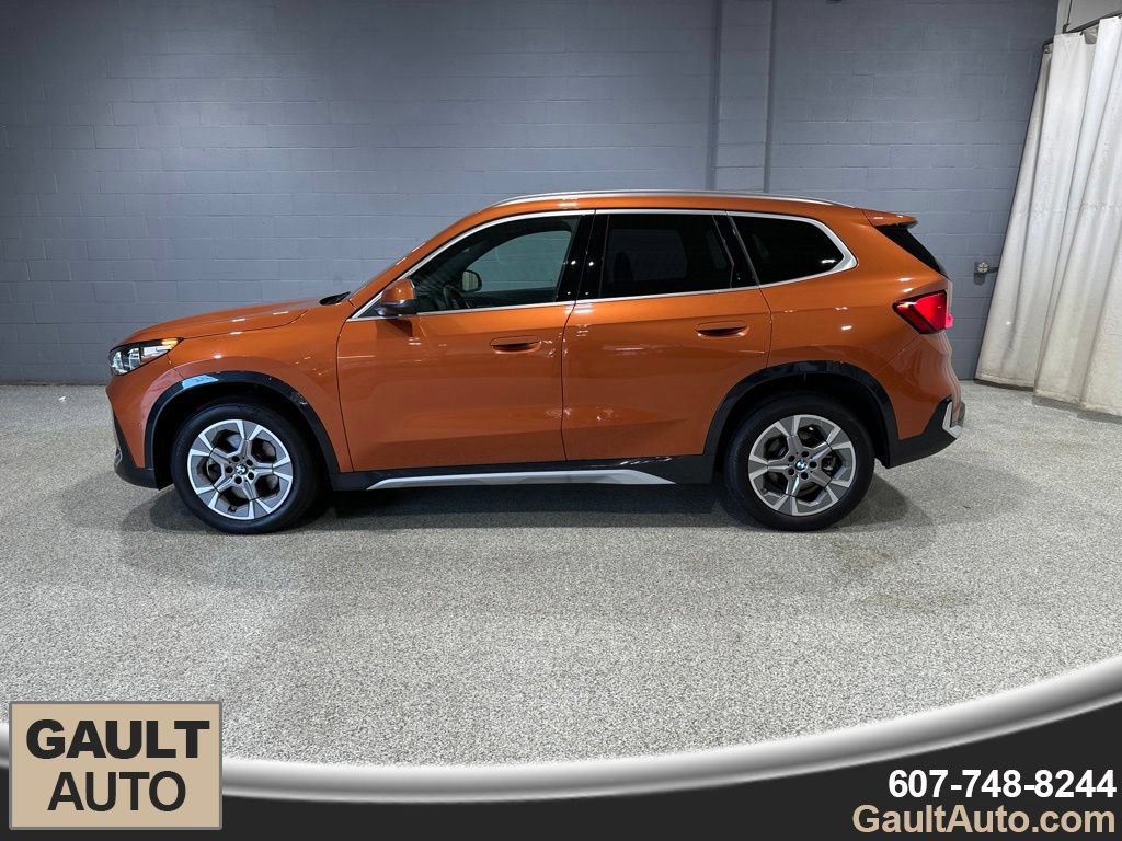 Used 2025 BMW X1 xDrive28i w/ Premium Package AWD/4WD image 5