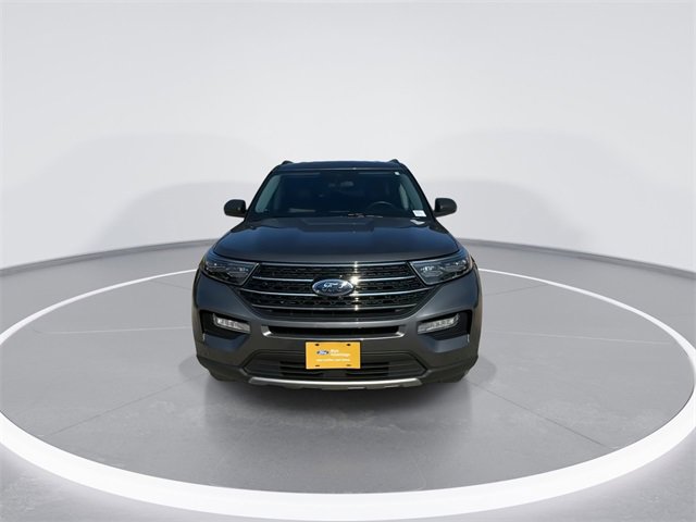 Certified 2022 Ford Explorer XLT w/ Equipment Group 202A image 3