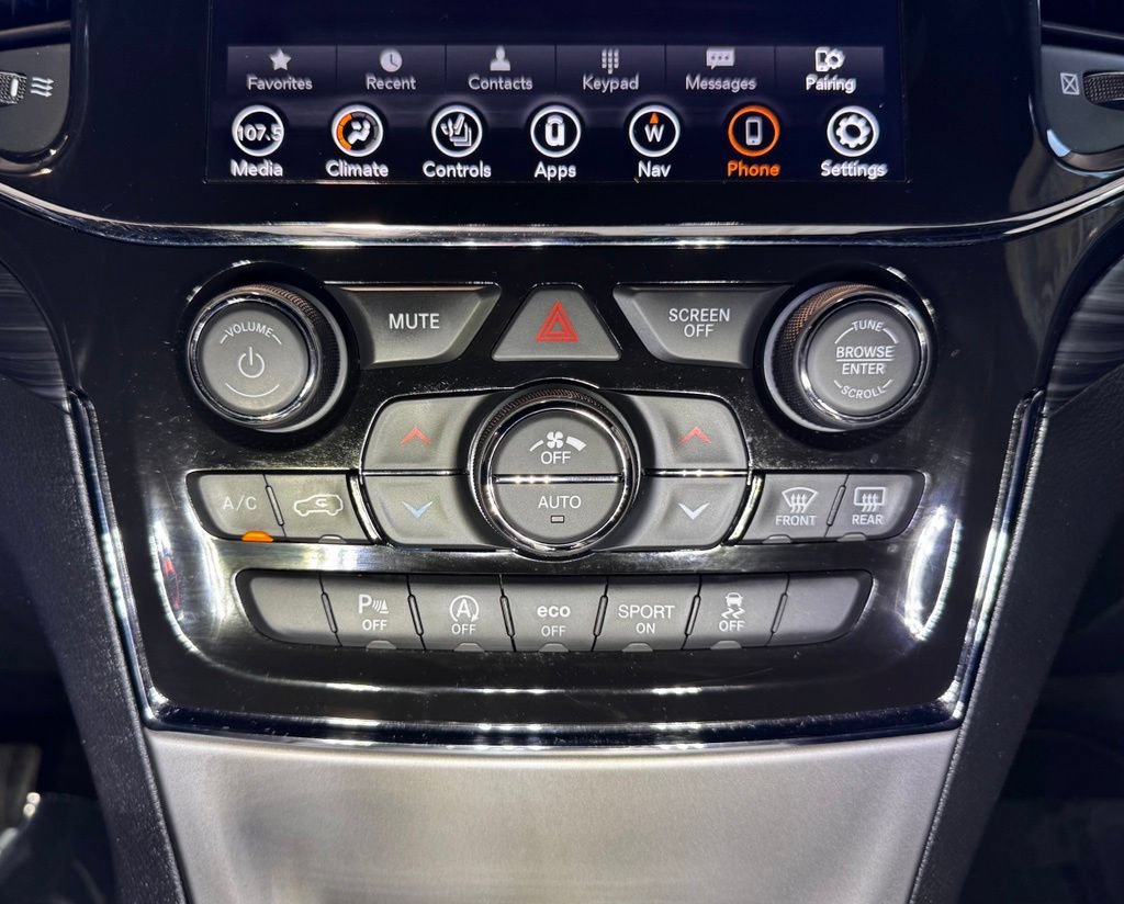 Used 2021 Jeep Grand Cherokee Laredo X AWD/4WD image 30