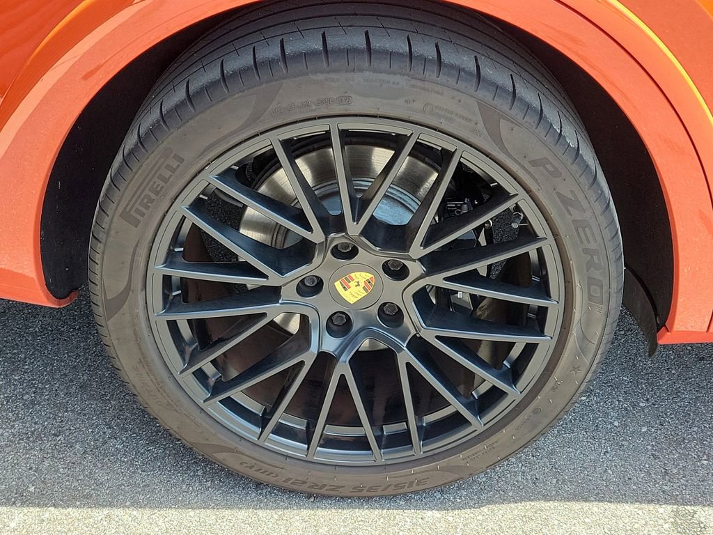 Certified 2021 Porsche Cayenne GTS AWD/4WD image 14