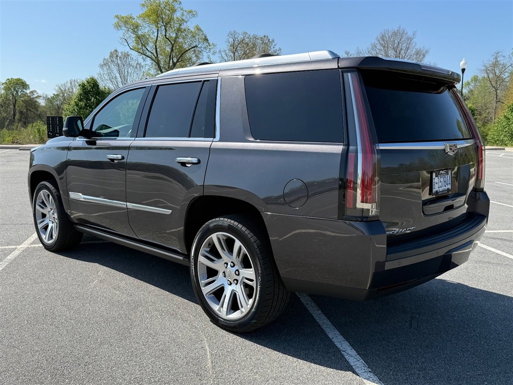 Used 2016 Cadillac Escalade Premium image 3