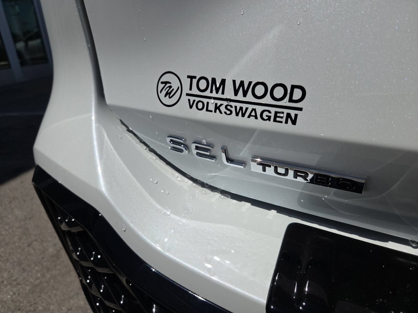 New 2026 Volkswagen Tiguan SEL R-Line AWD/4WD image 10
