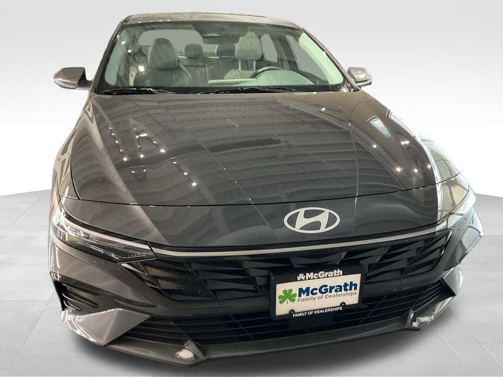 New 2026 Hyundai Elantra Limited w/ Cargo Package FWD image 8