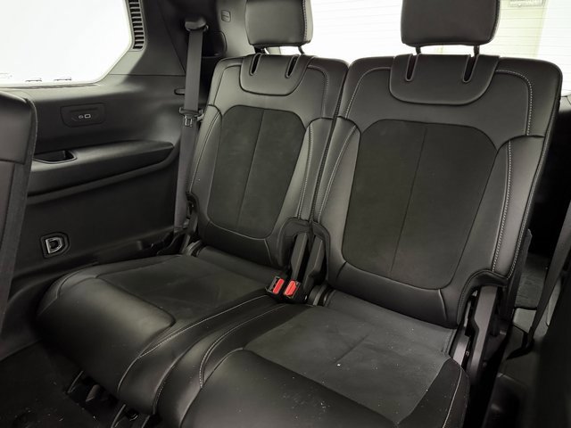 Used 2025 Jeep Grand Cherokee L Altitude image 11