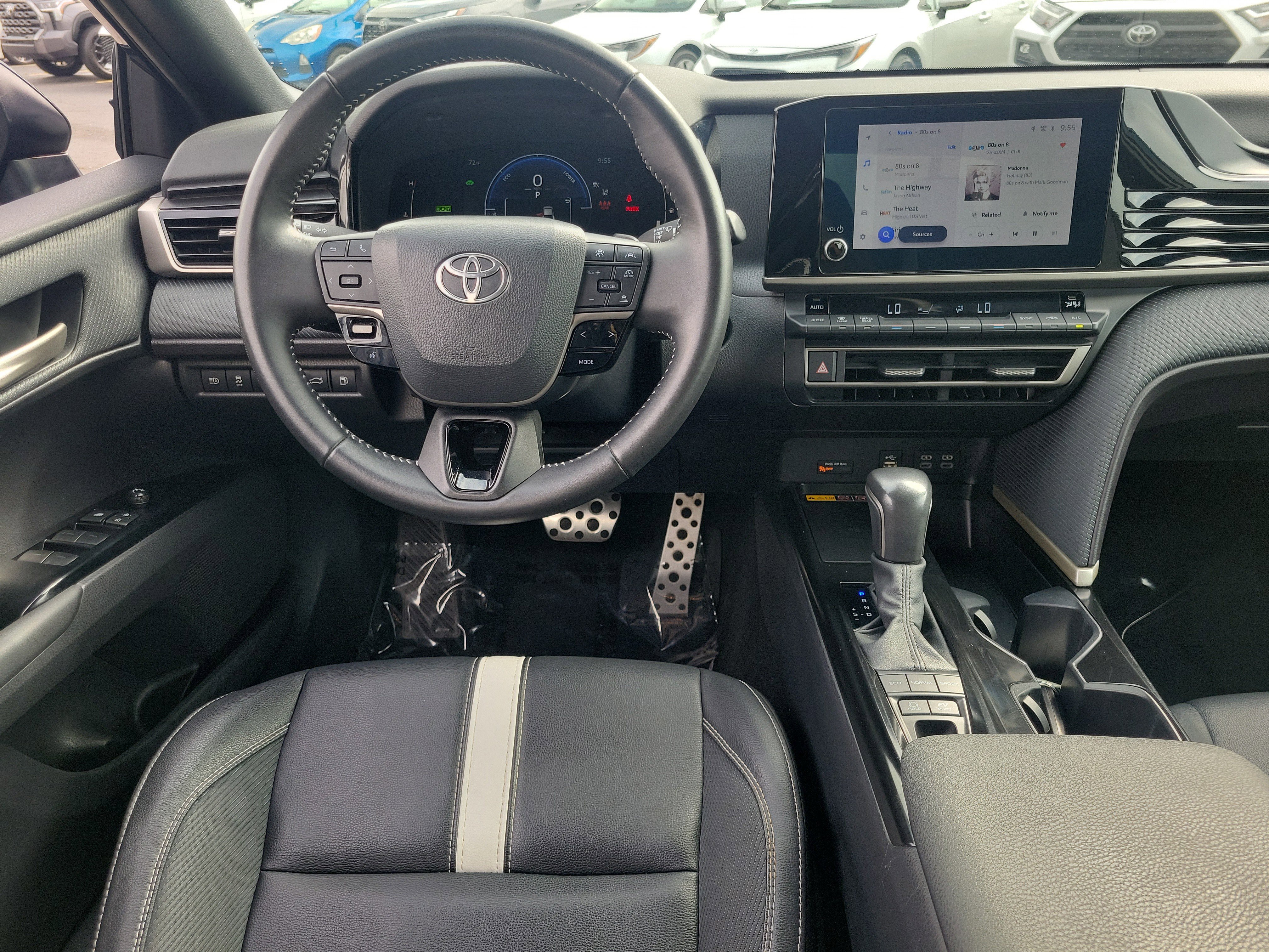 Used 2025 Toyota Camry SE FWD image 10