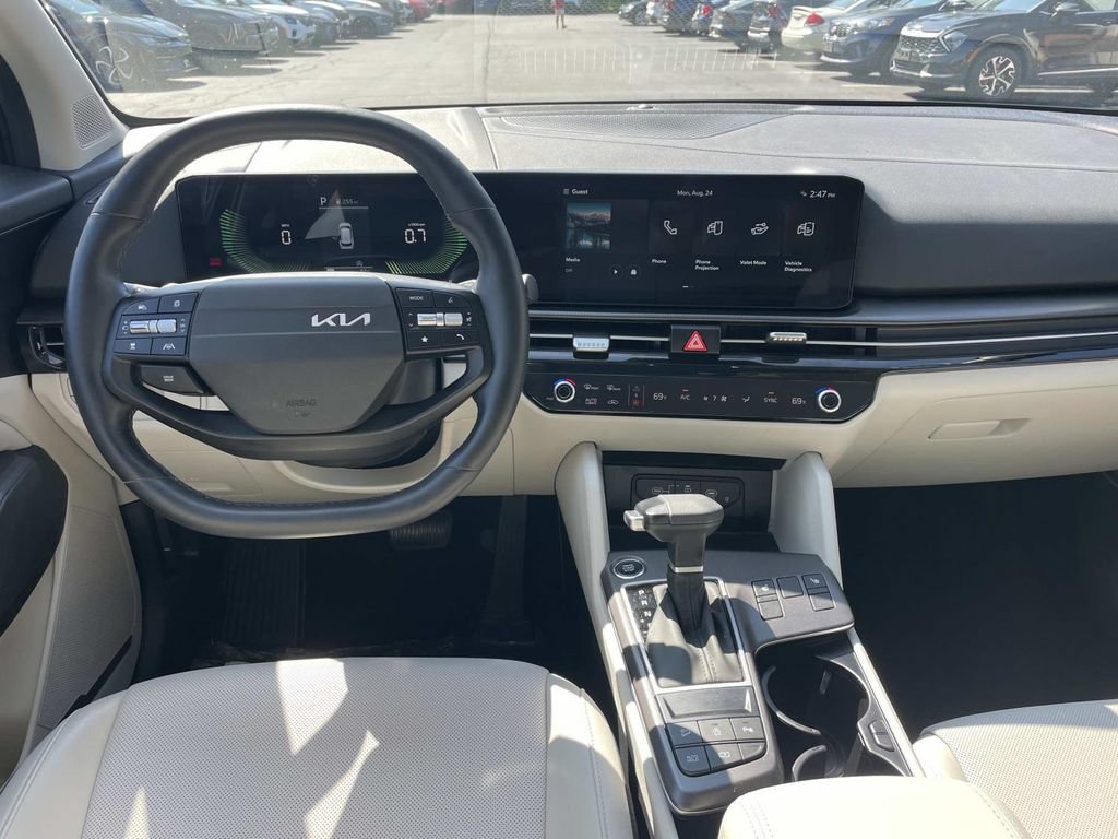 Used 2026 Kia Sportage EX w/ EX Panorama Roof Package FWD image 14