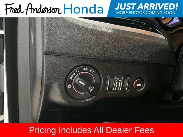 Used 2023 Chrysler 300 S RWD image 9