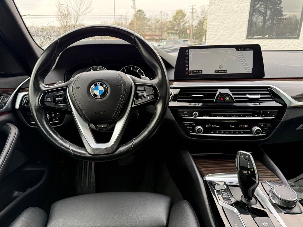 Used 2018 BMW 530i xDrive w/ Premium Package image 8