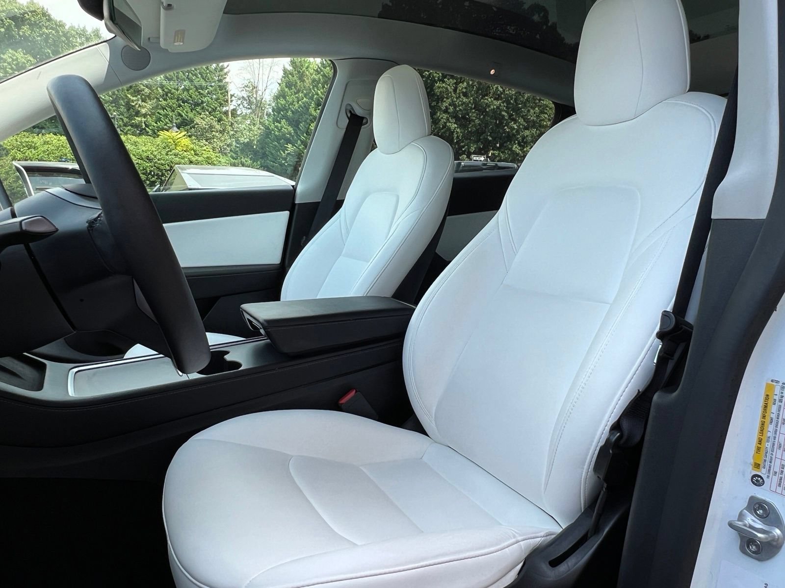 Used 2022 Tesla Model Y Long Range AWD/4WD image 9