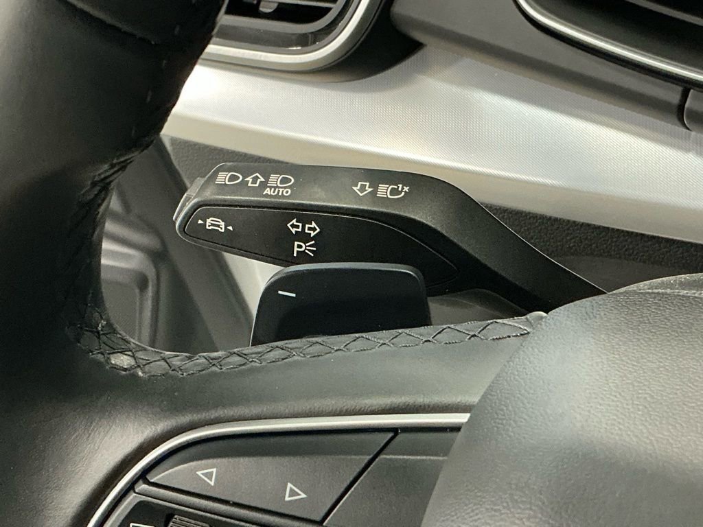Used 2025 Audi Q5 2.0T Premium image 19