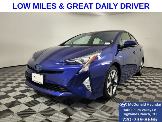 Used 2016 Toyota Prius Three Touring w/ Preferred Accessory Package FWD image 1