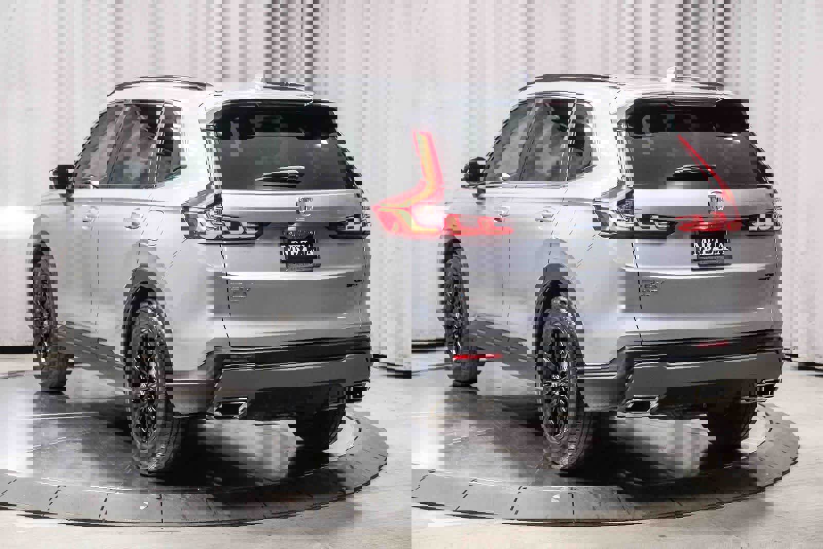 Used 2025 Honda CR-V Sport image 2