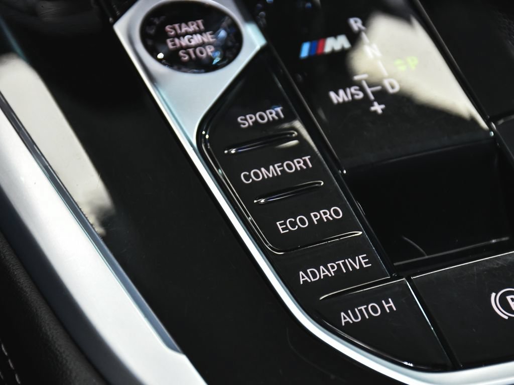 Used 2021 BMW X7 M50i w/ Dynamic Handling Package AWD/4WD image 41