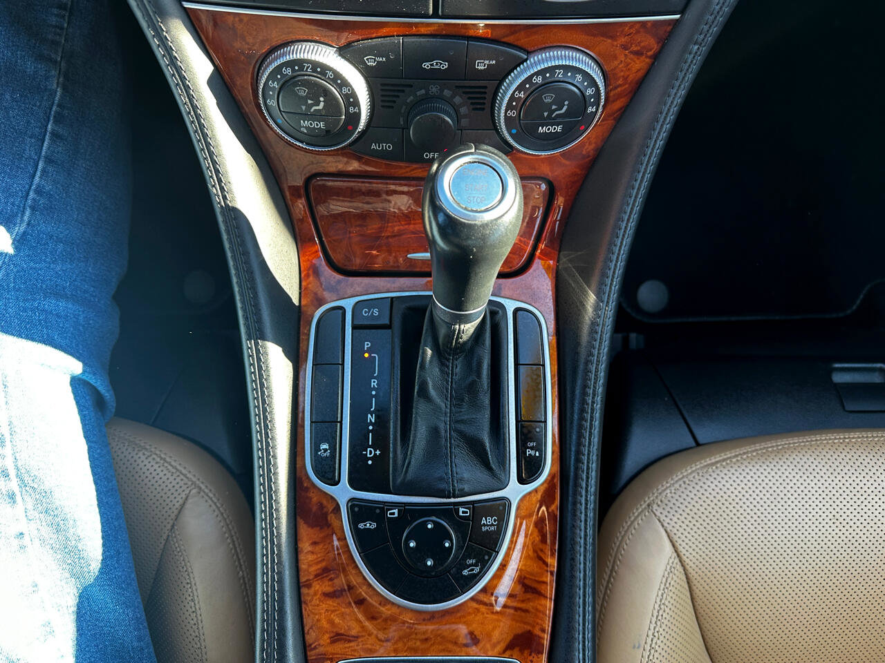 Used 2011 Mercedes-Benz SL 550 image 14