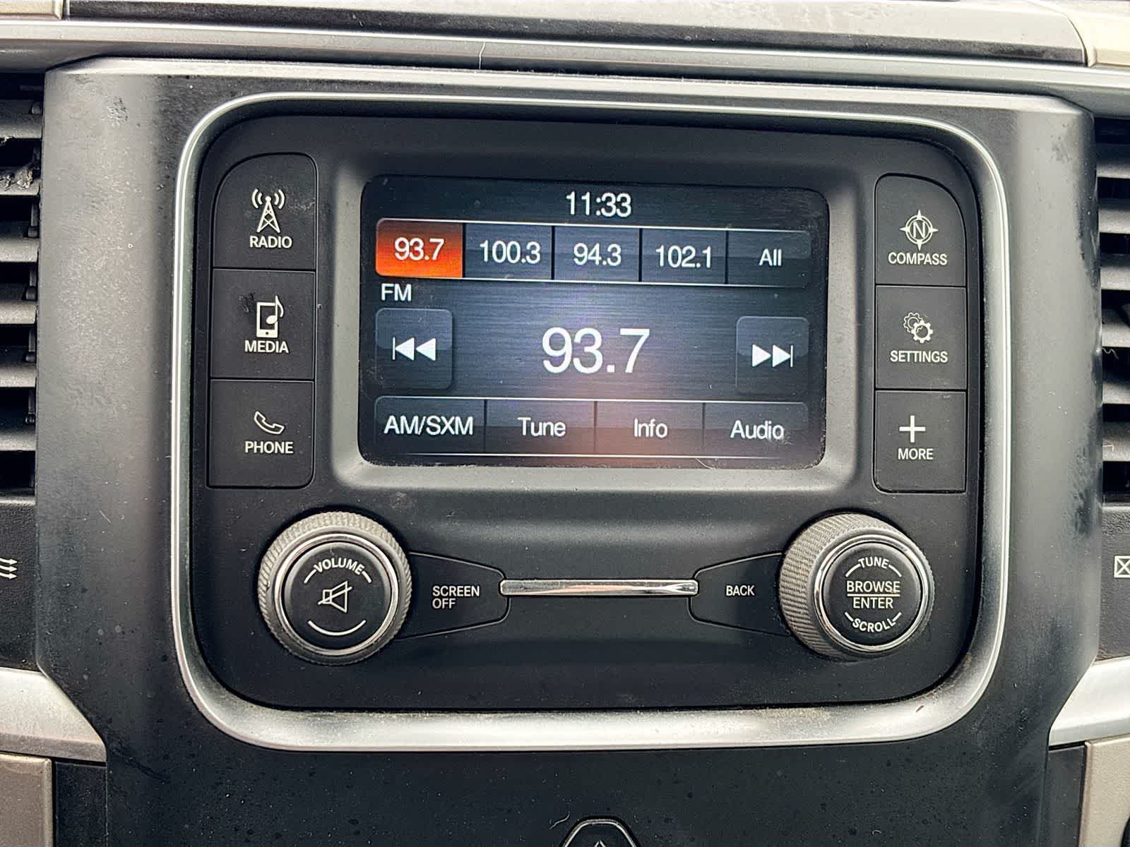 Used 2017 RAM 1500 Classic SLT RWD image 13
