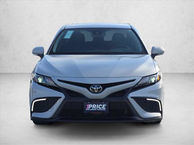 Used 2023 Toyota Camry SE FWD image 2