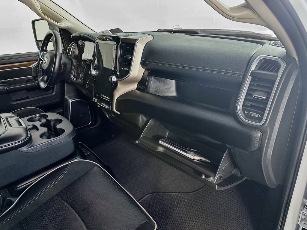 Used 2024 RAM 2500 Laramie w/ Safety Group AWD/4WD image 31