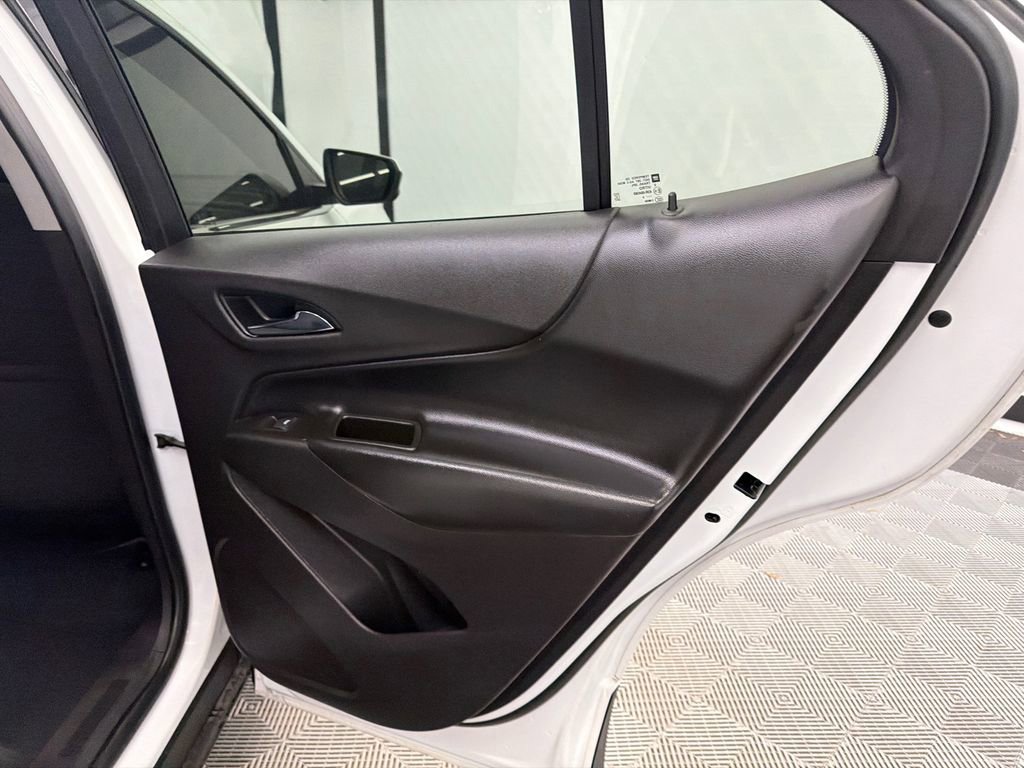 Used 2020 Chevrolet Equinox LT image 17