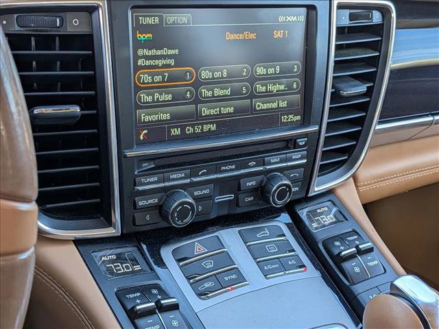 Used 2015 Porsche Panamera 4 image 5