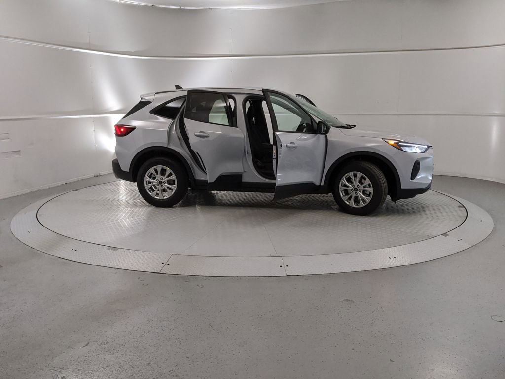 New 2026 Ford Escape Active image 8