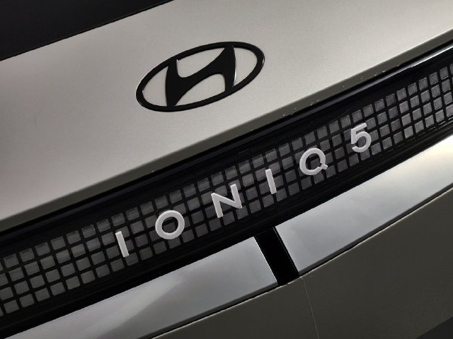 Certified 2024 Hyundai Ioniq 5 Limited AWD/4WD image 9