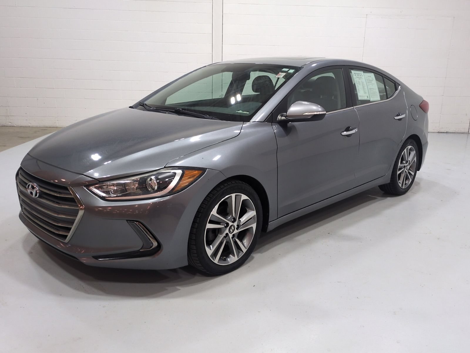 Used 2017 Hyundai Elantra Limited w/ Limited Tech Package 04 FWD image 7