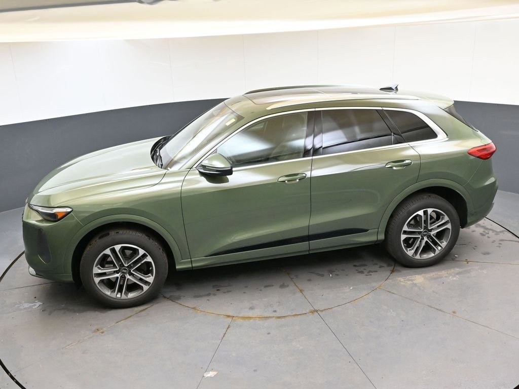 Certified 2025 Audi Q5 Premium Plus w/ Premium Plus image 45