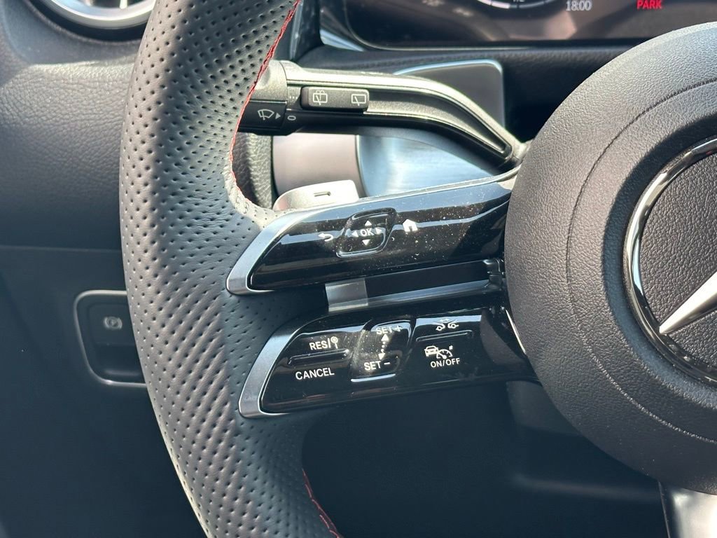 Used 2024 Mercedes-Benz GLB 250 image 19