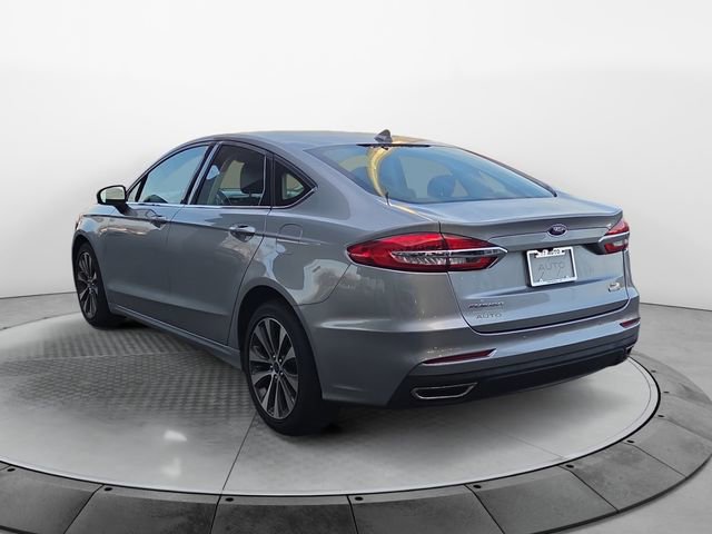 Used 2020 Ford Fusion SE image 3