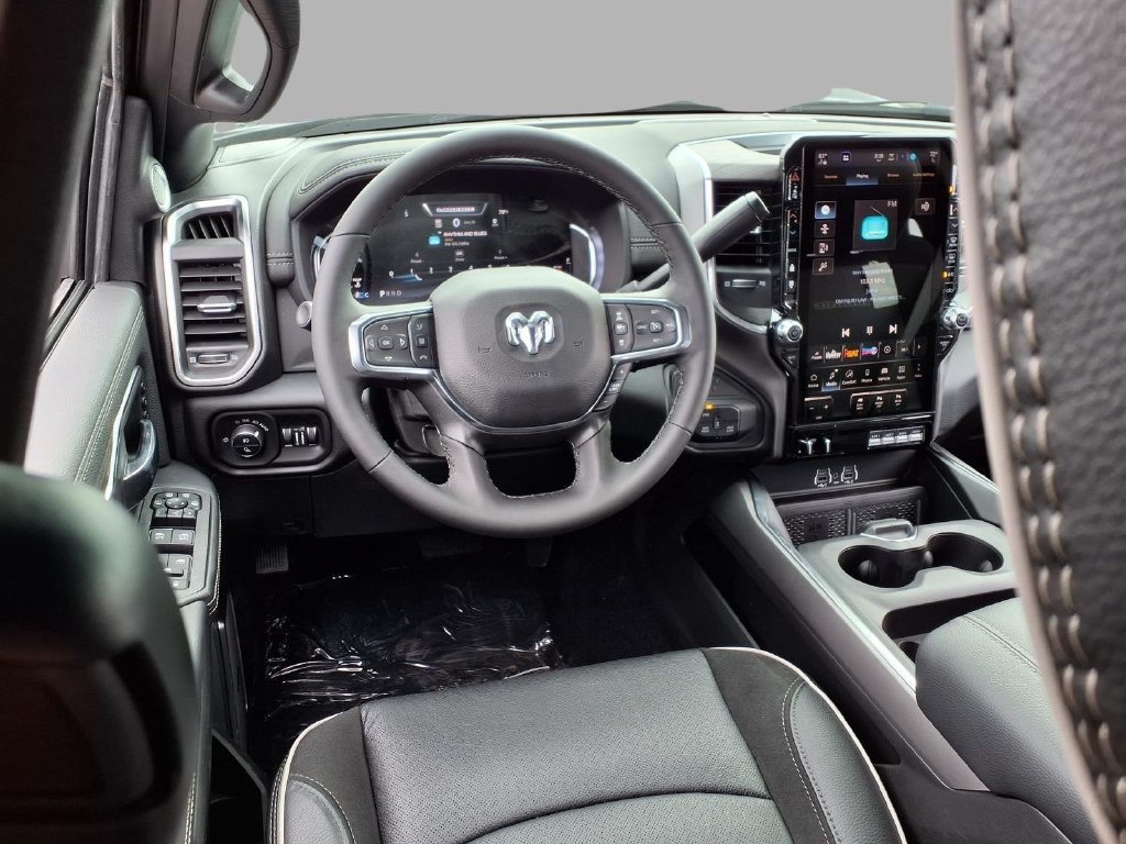 New 2027 RAM 2500 Laramie AWD/4WD image 4