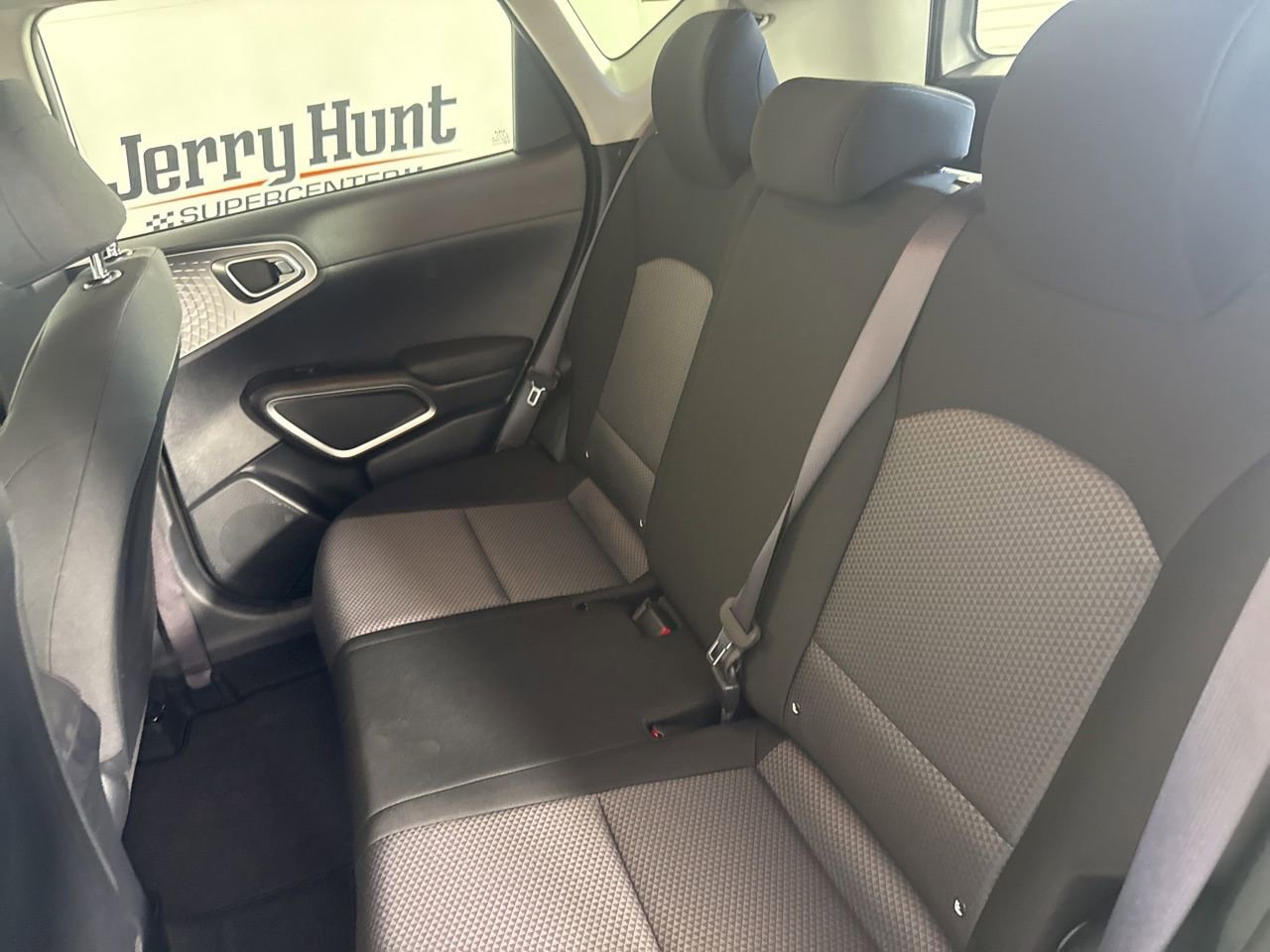 Used 2025 Kia Soul LX FWD image 21