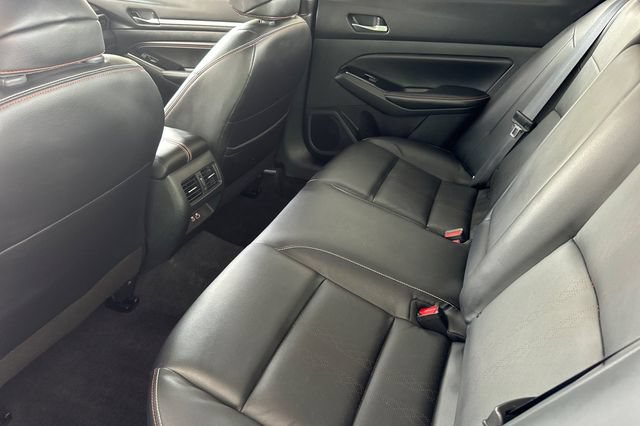Used 2023 Nissan Altima 2.0 SR FWD image 13