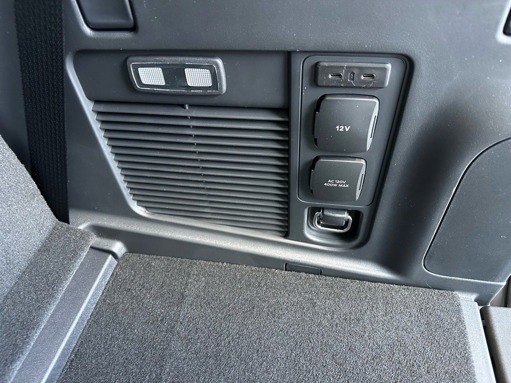 New 2025 Ford Expedition Active image 30