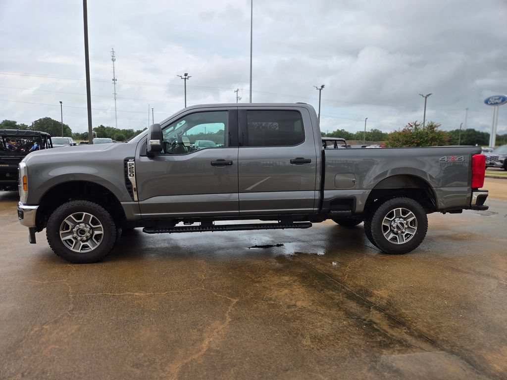 Used 2025 Ford F250 XLT AWD/4WD image 8