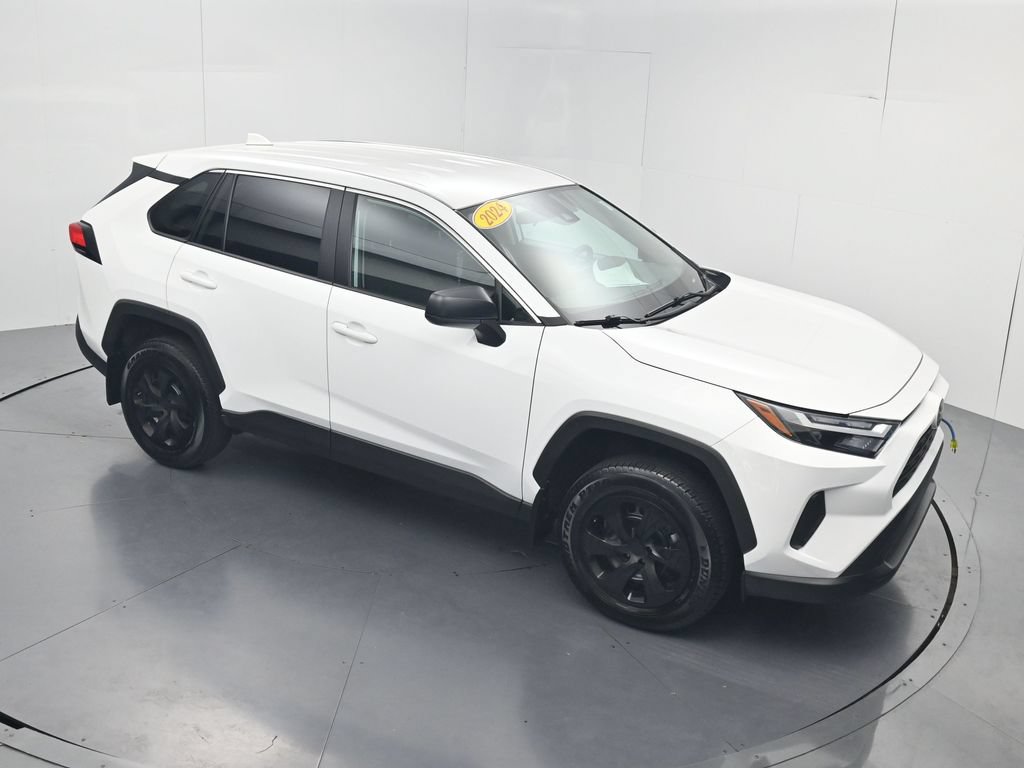 Used 2024 Toyota RAV4 LE AWD/4WD image 46