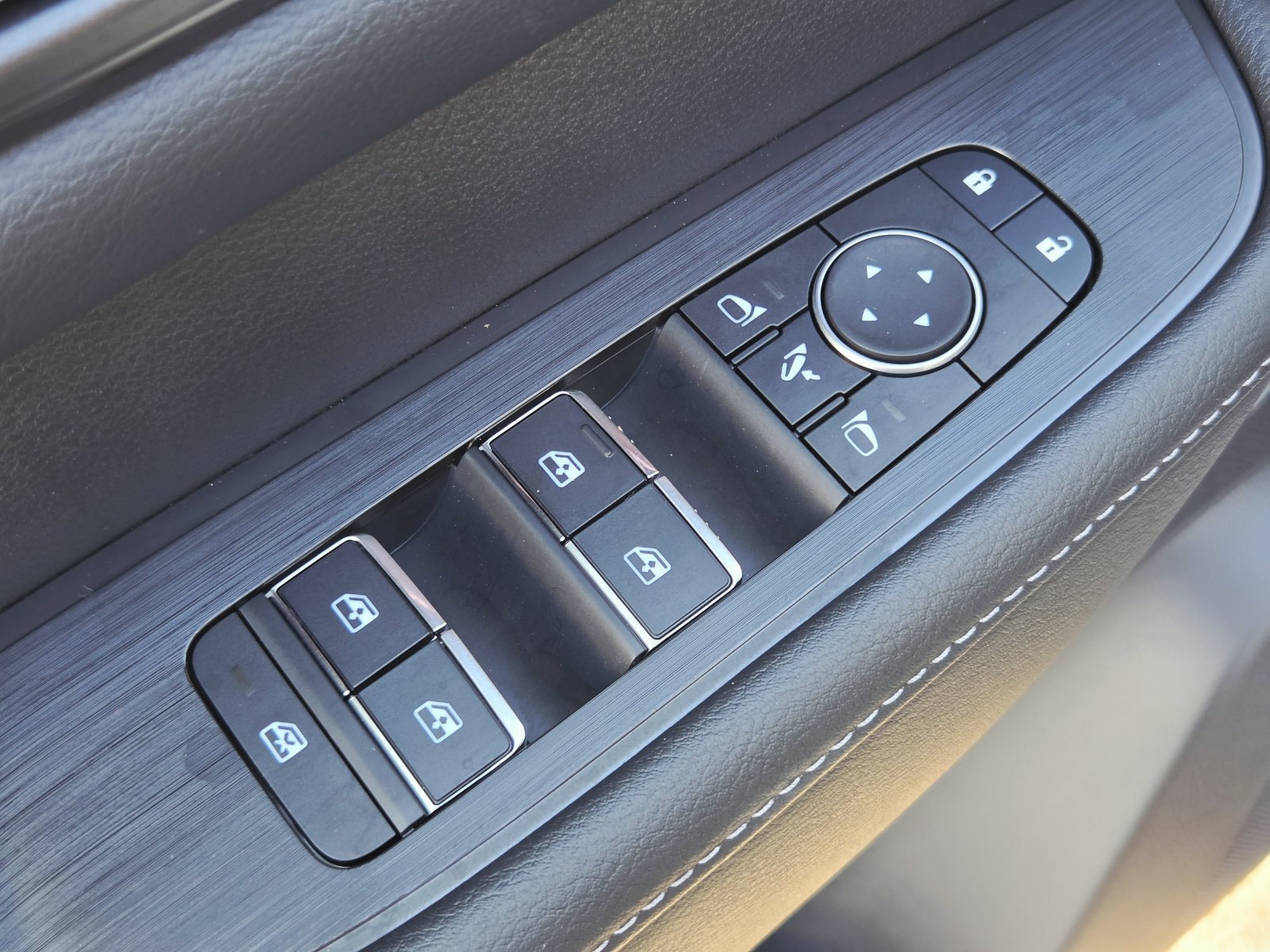 New 2027 Nissan Armada Platinum AWD/4WD image 18