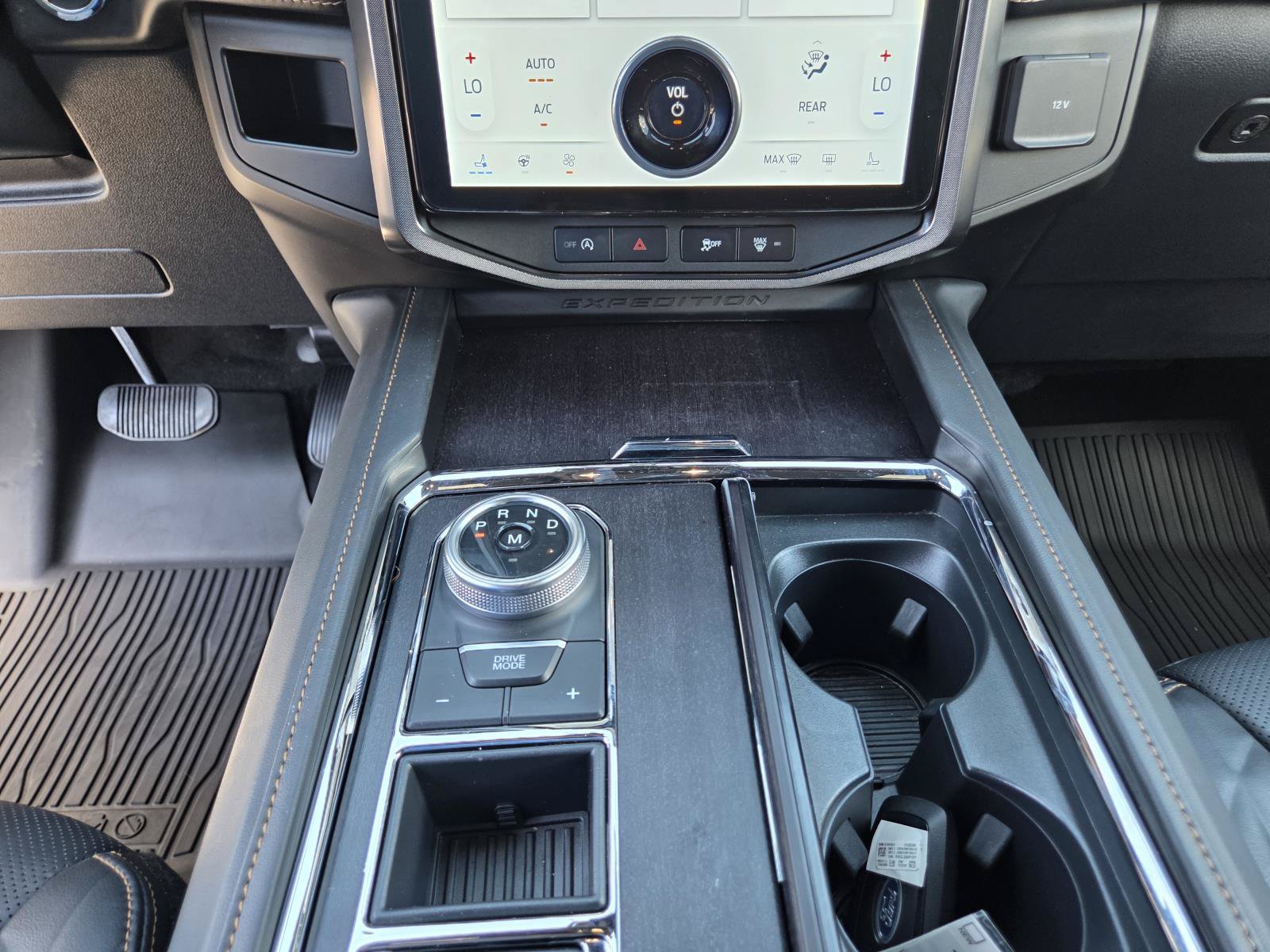 Certified 2024 Ford Expedition Platinum RWD image 26
