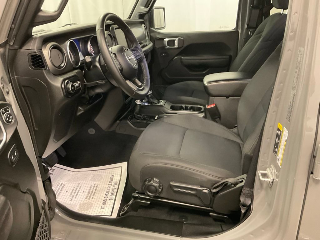 Used 2022 Jeep Wrangler Unlimited Sport AWD/4WD image 13